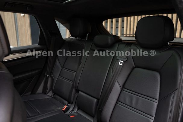 Porsche Cayenne Turbo 404 kW image number 6