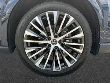 Car image 33