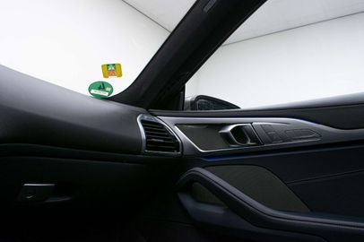 Car image 40