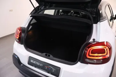 Car image 35