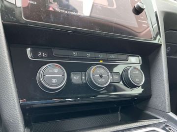 Car image 38