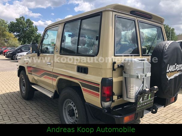 Toyota Land Cruiser 4.0 170 kW image number 4