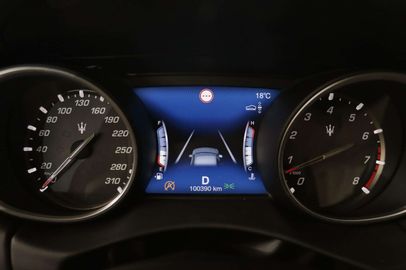 Car image 31