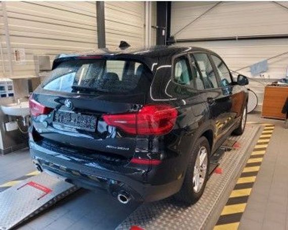 BMW X3 xDrive 140 kW image number 2