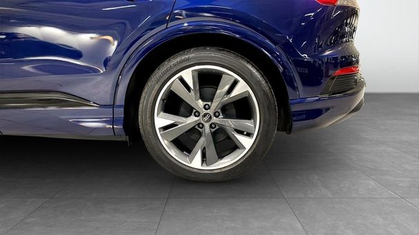 Audi Q4 50 quattro e-tron S-line Sportback 224 kW image number 6