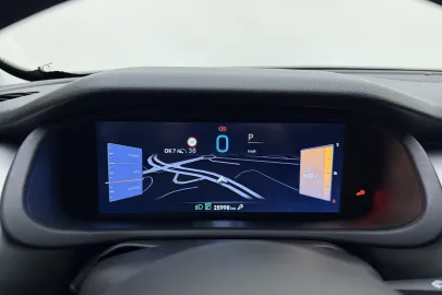 Car image 37