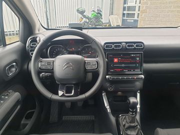 Car image 16