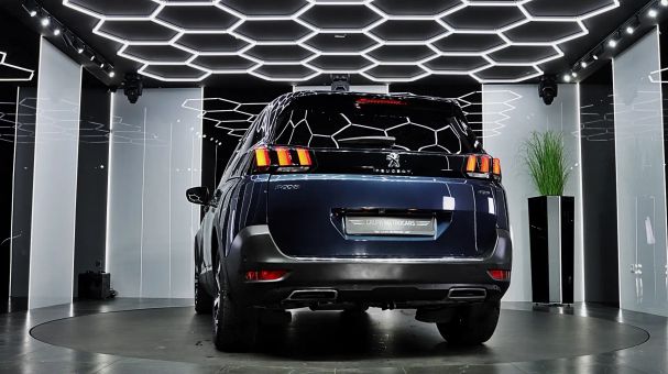 Peugeot 5008 BlueHDi EAT8 GT 133 kW image number 1