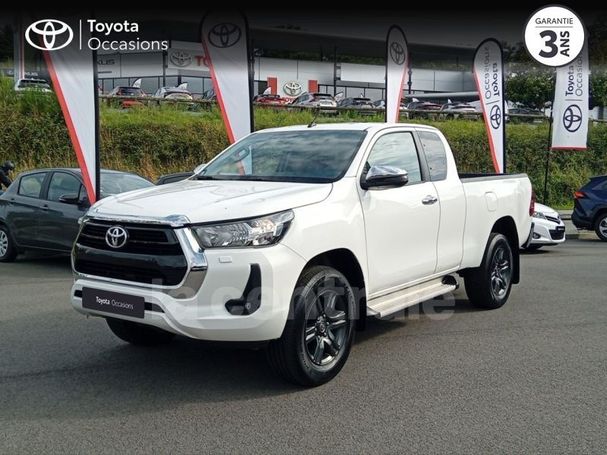 Toyota Hilux D Cab 2.4 4D 4WD 110 kW image number 1