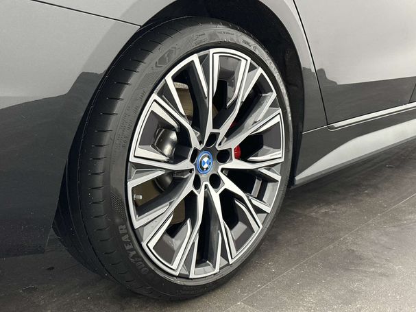 BMW i4 M50 84 kWh 400 kW image number 27