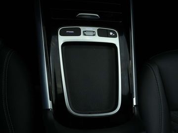 Car image 33