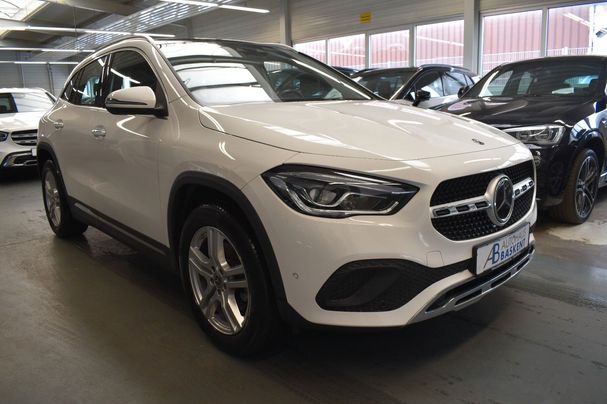 Mercedes-Benz GLA 200 120 kW image number 11