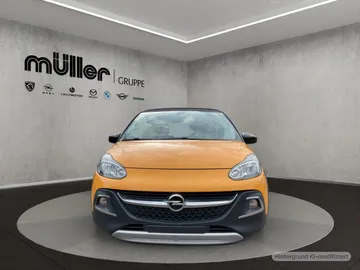 Car image 3