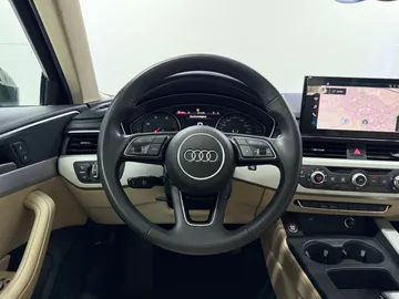 Car image 27