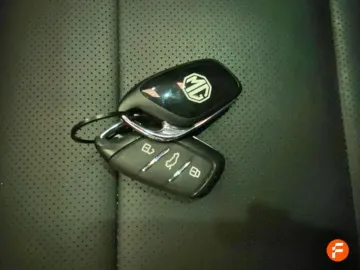 Car image 40