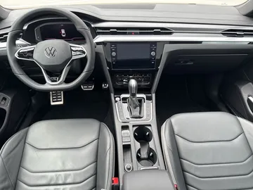 Car image 27