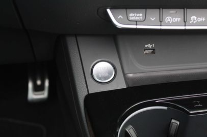 Car image 33