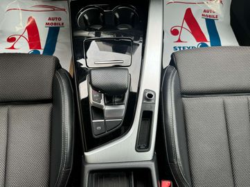 Car image 30