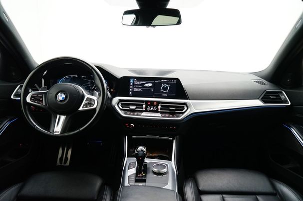 BMW 330e Touring M Sport 215 kW image number 4