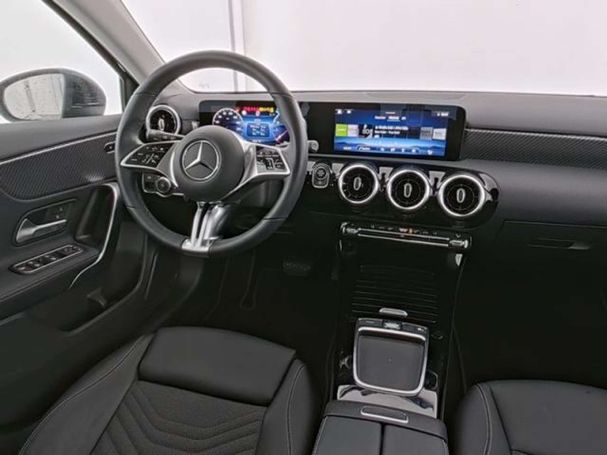 Mercedes-Benz A 180 100 kW image number 3