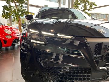 Car image 27
