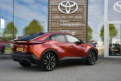 Car image 3
