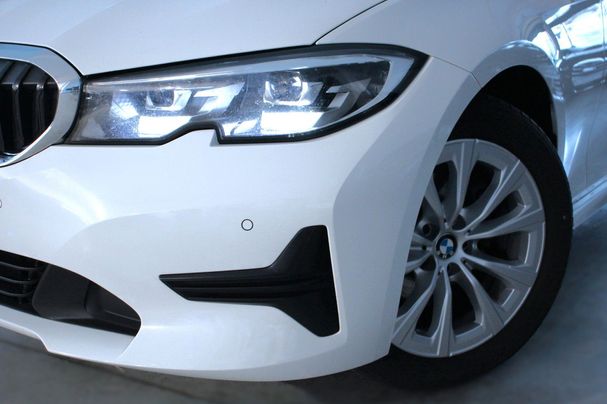 BMW 318d Touring 110 kW image number 30