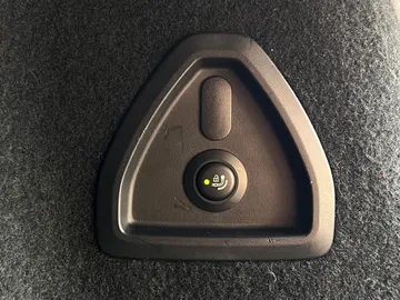 Car image 35