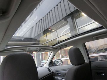 Car image 37