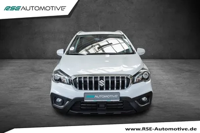 Car image 3