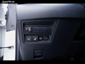 Car image 33