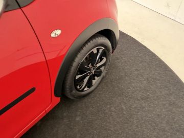 Car image 28