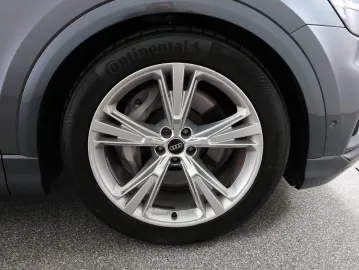 Car image 35