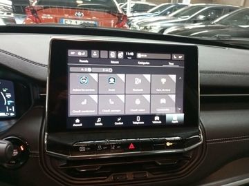 Car image 10