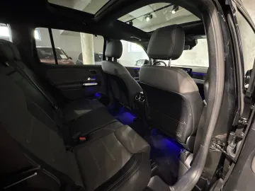 Car image 47
