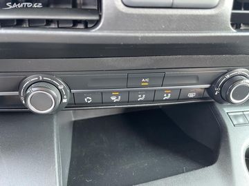 Car image 36