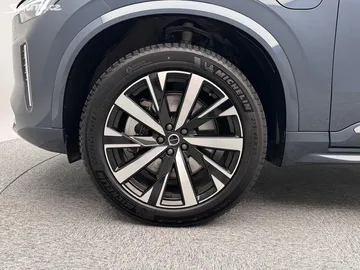 Car image 48