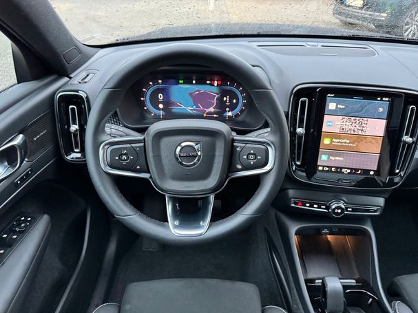 Volvo XC40 B4 Dark DKG 145 kW image number 5