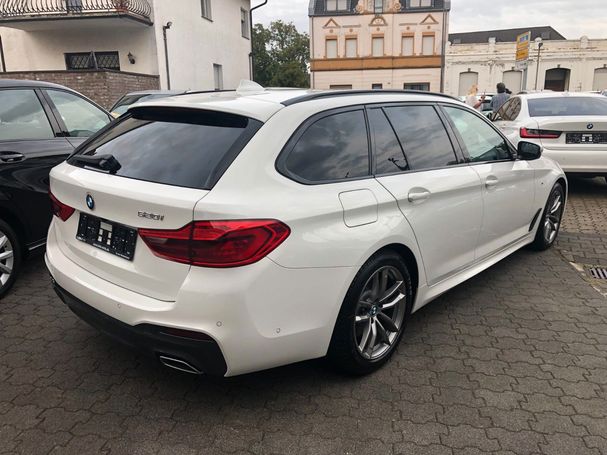 BMW 520i Touring 135 kW image number 29