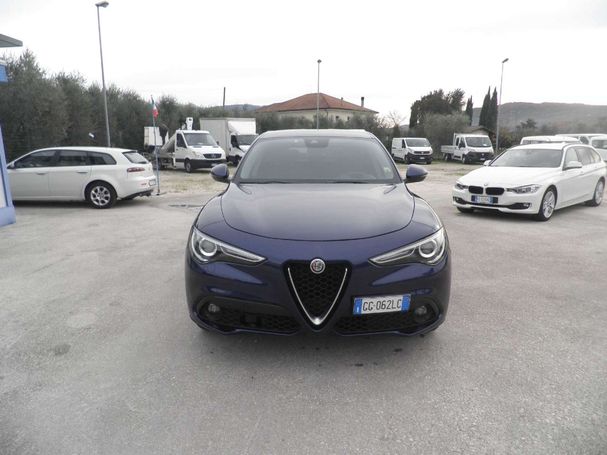 Alfa Romeo Stelvio 2.2 140 kW image number 3