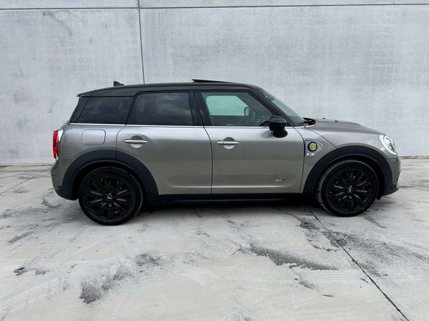 Mini Cooper SE Countryman ALL4 165 kW image number 3