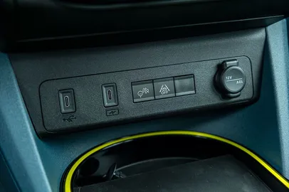 Car image 20