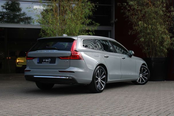 Volvo V60 T6 Recharge AWD 257 kW image number 3