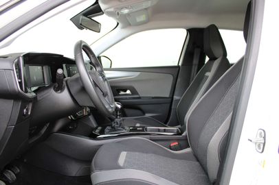 Car image 11