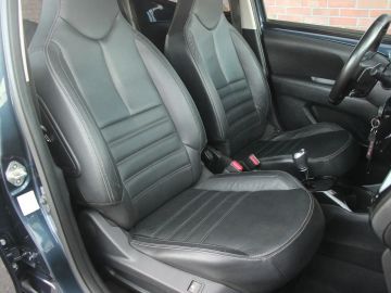 Car image 37