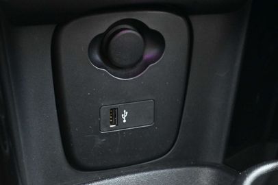 Car image 31