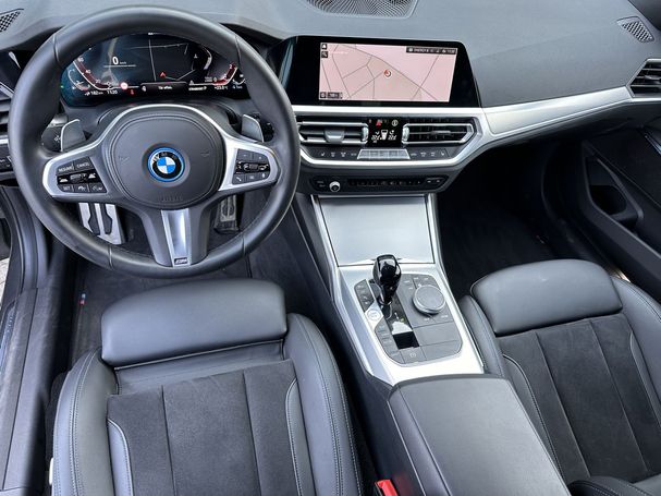 BMW 330 Touring xDrive 185 kW image number 13