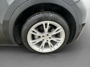 Car image 35