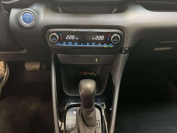 Car image 21