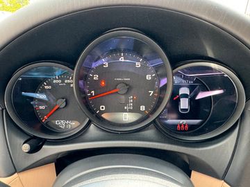 Car image 29